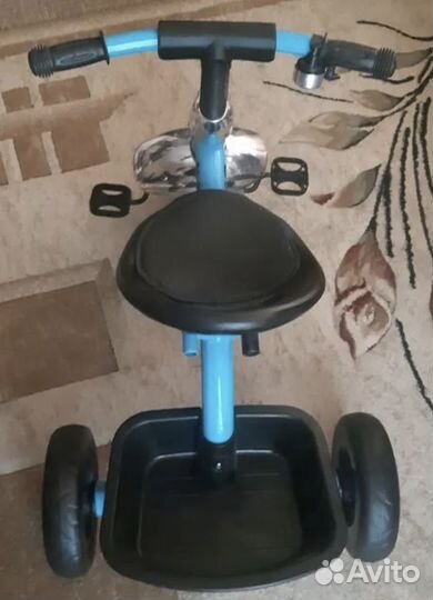 Трехколесный велосипед