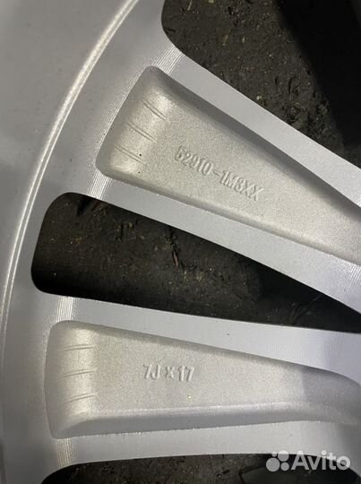 Диск литой Kia R17 новый