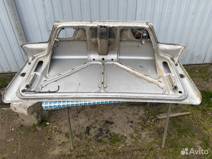 Крышка багажникана ваз 2115
