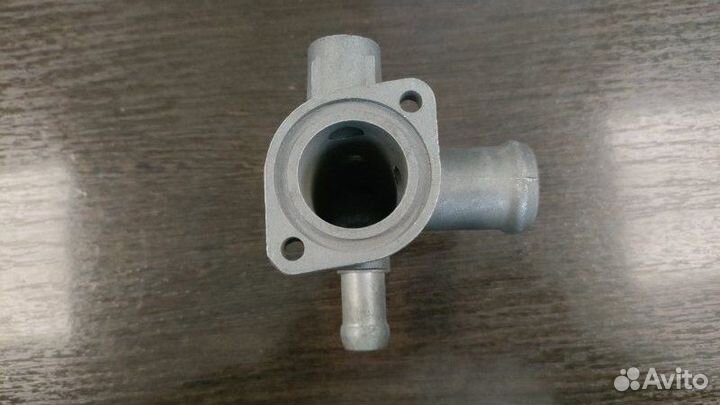 Фланец системы охлаждения Audi