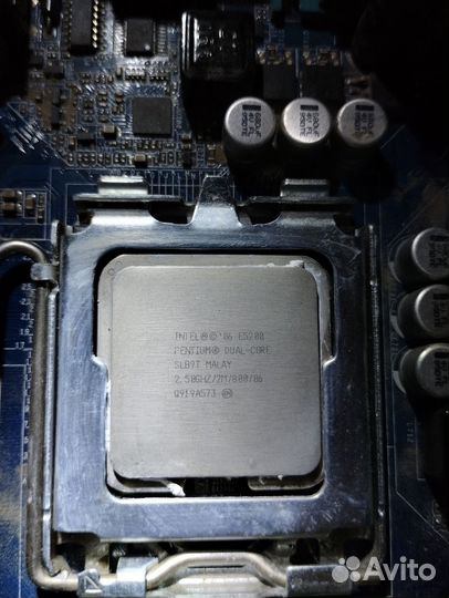 Материнская плата с процессором