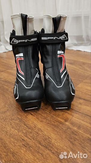 Лыжные ботинки коньковые Spine Concept skate