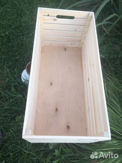 Деревянный ящик с крышкой для хранения