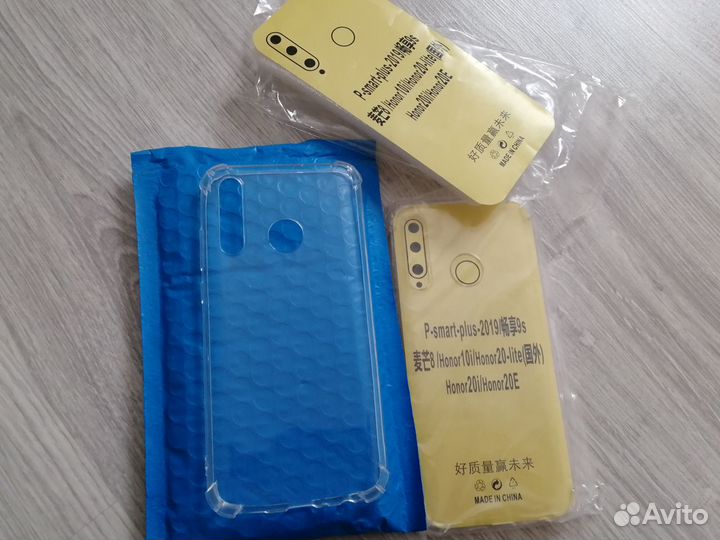 Чехлы и пленки на смартфон