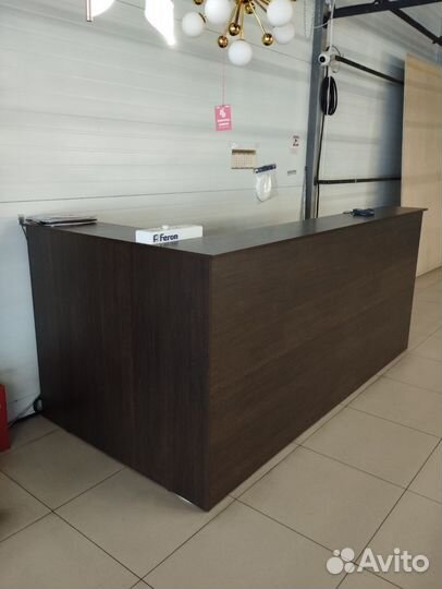 Стойка ресепшн угловая бу