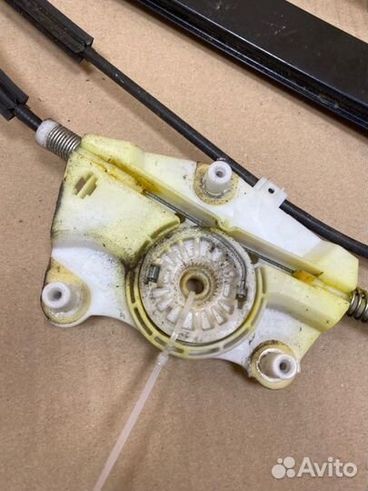 Стеклоподъемник задний правый Audi A8 D3 BVJ 2006