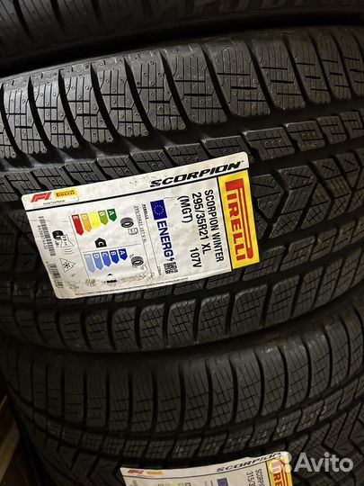 Pirelli Scorpion Winter 295/35 R21 и 315/30 R22