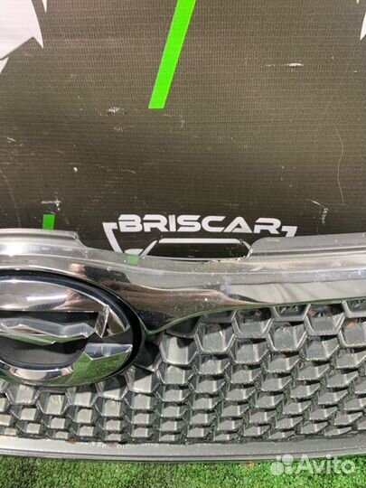 Решетка радиатора Toyota Corolla Fielder ZZE123