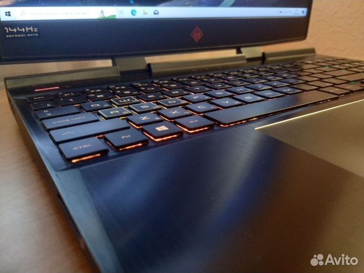 Мощный игровой ноутбук HP omen GTX 1070
