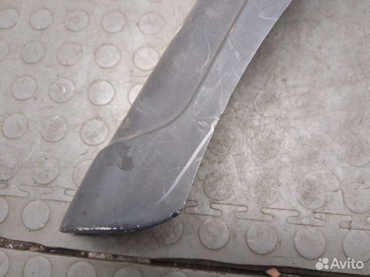 Молдинг крыла правое заднее Jeep Wrangler