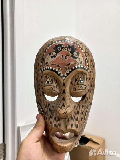 Маска интерьерная (Шри Ланка) деревянная