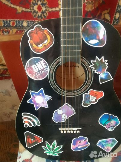 Акустическая гитара
