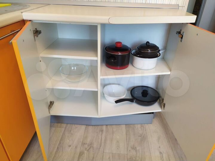 2-к. квартира, 56 м², 4/10 эт.