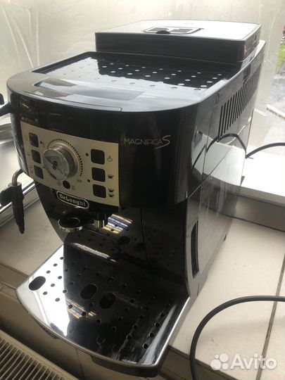 Кофемашина delonghi magnifica