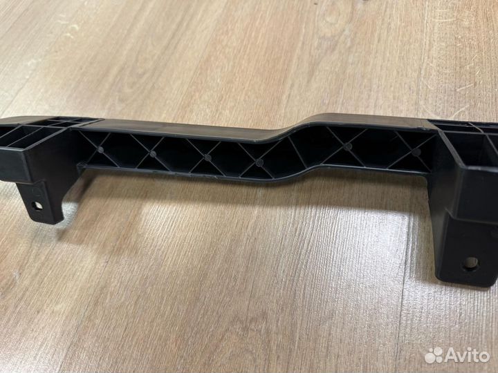 Нижний противоударный брус переднего бампера L8 L9
