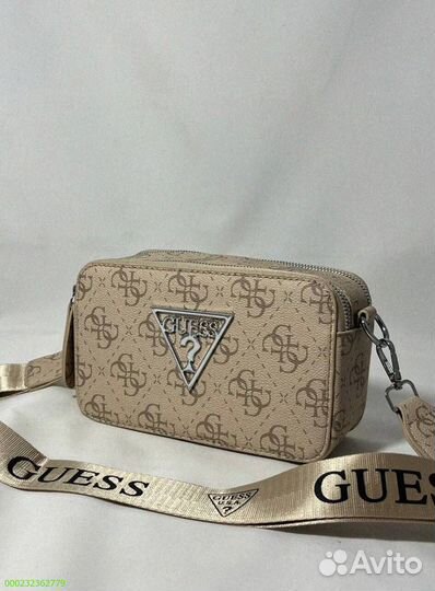 Новая коллекция женских сумок Guess