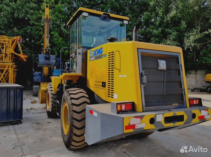 Фронтальный погрузчик XCMG LW330RU, 2023