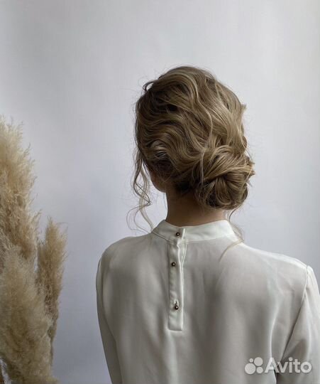 Модель на макияж и прическу