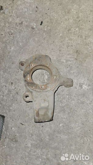 Кулак поворотный правого колеса ford Transit с 13г