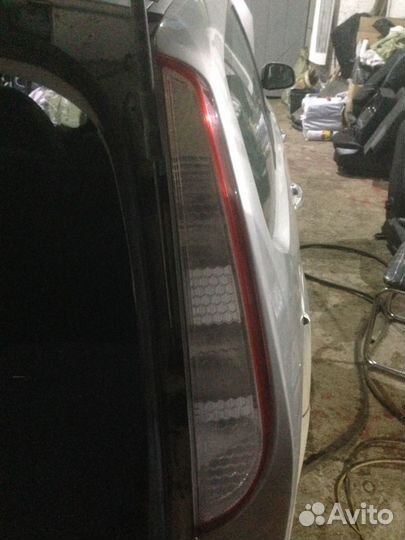 Фонарь задний правый Форд фокус 2