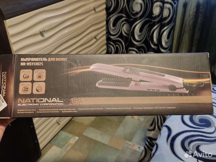 Выпрямитель для волос с паром