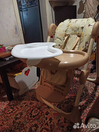 Столик для кормления ребенка