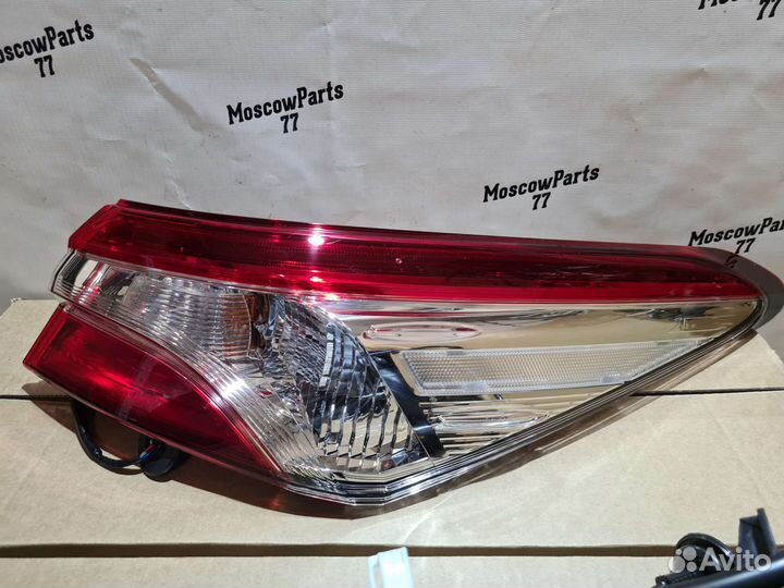 Фонарь внешний Toyota Camry V70 2017