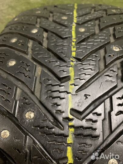 Nokian Tyres Hakkapeliitta 8 215/60 R16 99T