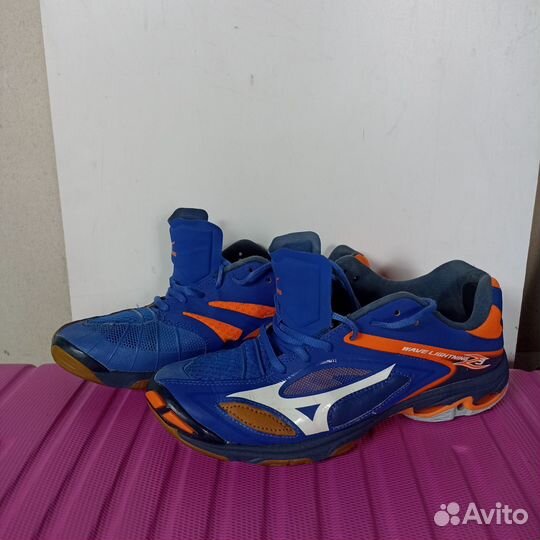 Мужские кроссовки mizuno