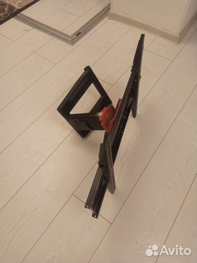 Кронштейн для телевизора