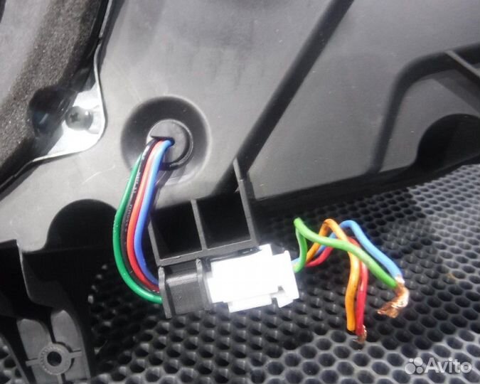 Hyundai ix35 Сабвуфер