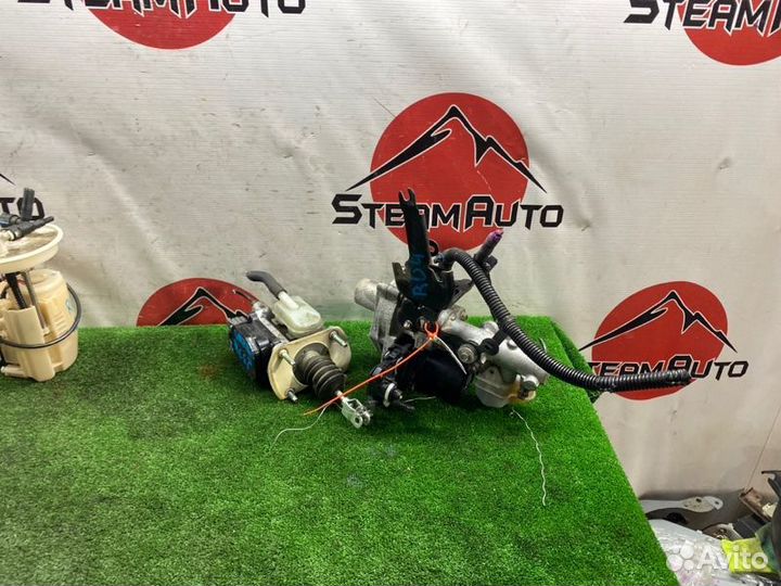 Главный тормозной цилиндр Honda Vezel RU4 LEB 2015