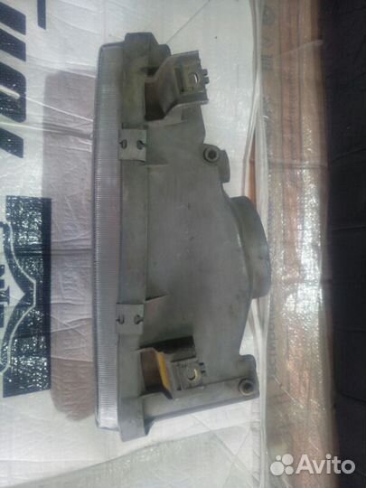 Фара правая Honda Accord 2 82-85