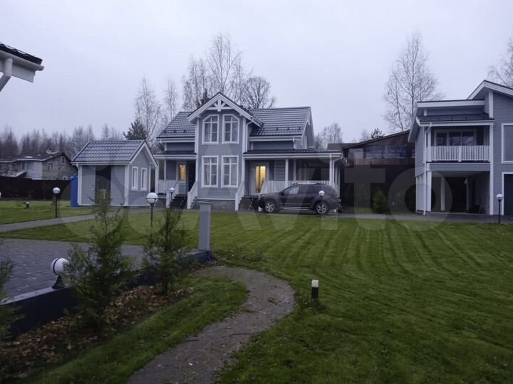 Коттедж 200 м² на участке 49 сот.