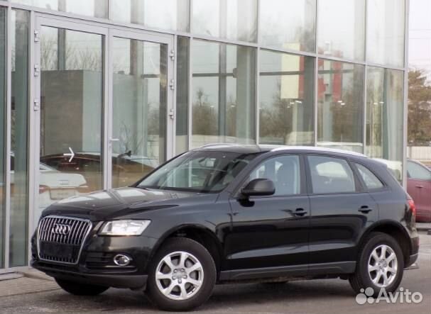 В разборе Audi Q5 (8R) Рестайлинг 2015