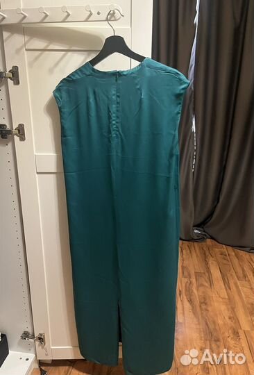 Платье charuel 44