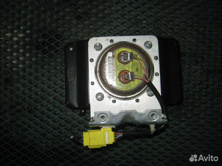 Подушка безопасности в торпеду Jeep Grand Cherokee