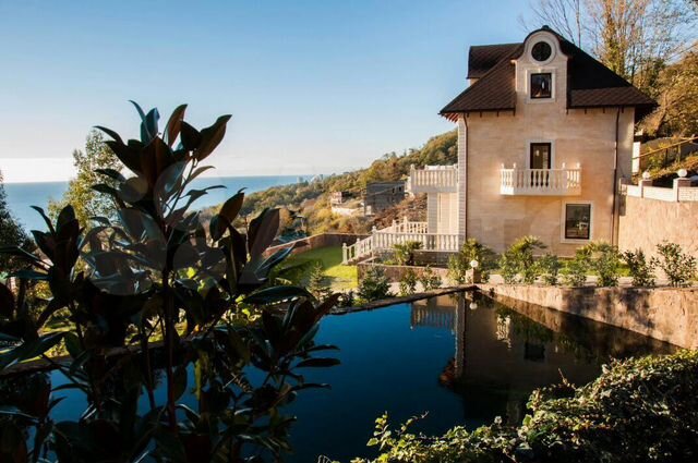 Дом 228,2 м² на участке 9 сот.