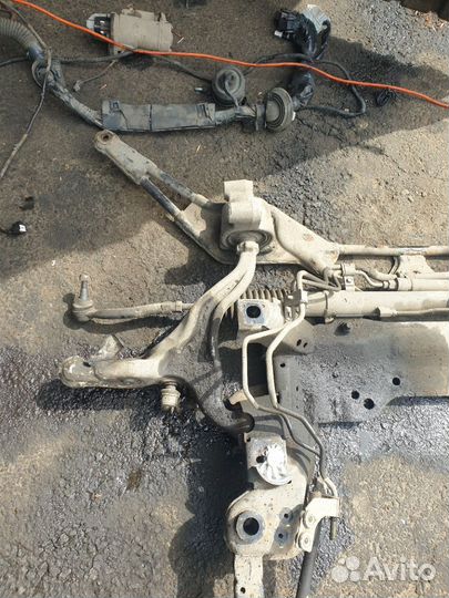 Кулак поворотный подвеска Infiniti G v36 разбор