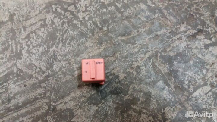 Реле CD чейнджер Lachsrot cd changer BMW 5 E60 E61