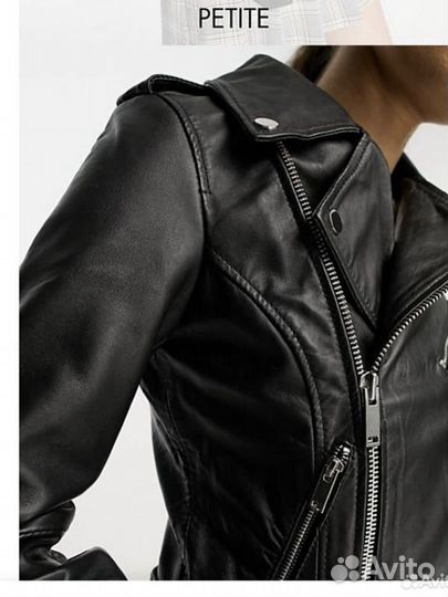 Черная кожаная куртка с поясом