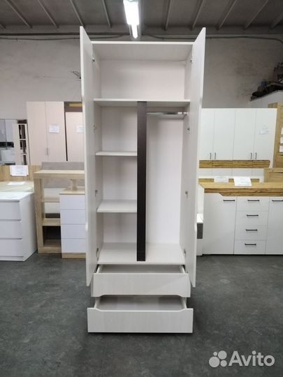 Шкаф распашной