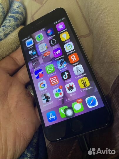 Телефон iPhone 6s