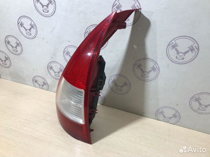 Фонарь задний правый задний правый Citroen C3 FC