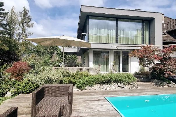 Коттедж 230 м² на участке 20 сот.