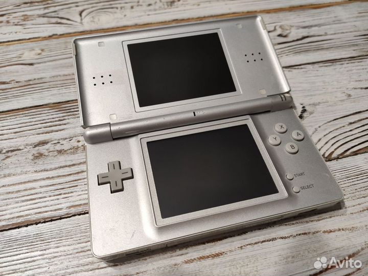 Nintendo ds lite + флешкартридж