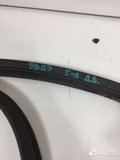 Уплотнитель крышки багажника