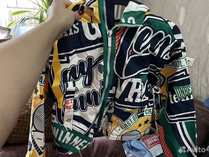 Ветровка для девочки