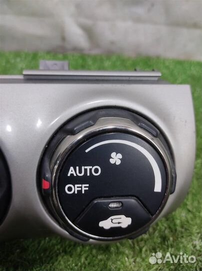 Панель управления отопителя Honda CR-V 2 (RD5) 20