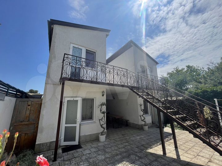 Дом 320 м² на участке 7,4 сот.